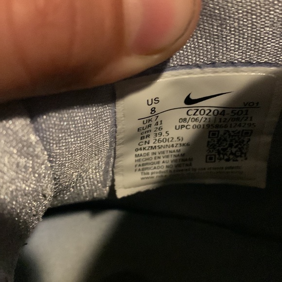 size 8 Kyrie infinity brand new - Picture 4 of 4